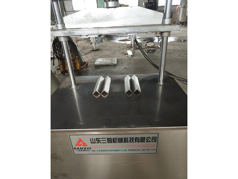 豬蹄劈半機